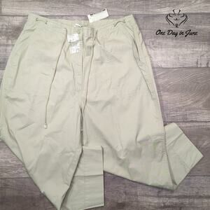 Avenue Cropped Drawstring Pants Size 14